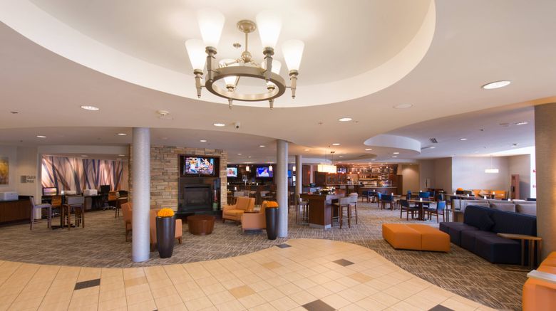<b>Courtyard by Marriott Canton Lobby</b>. Images powered by <a href="https://www.leonardoworldwide.com/" title="Leonardo Worldwide" target="_blank">Leonardo</a>.