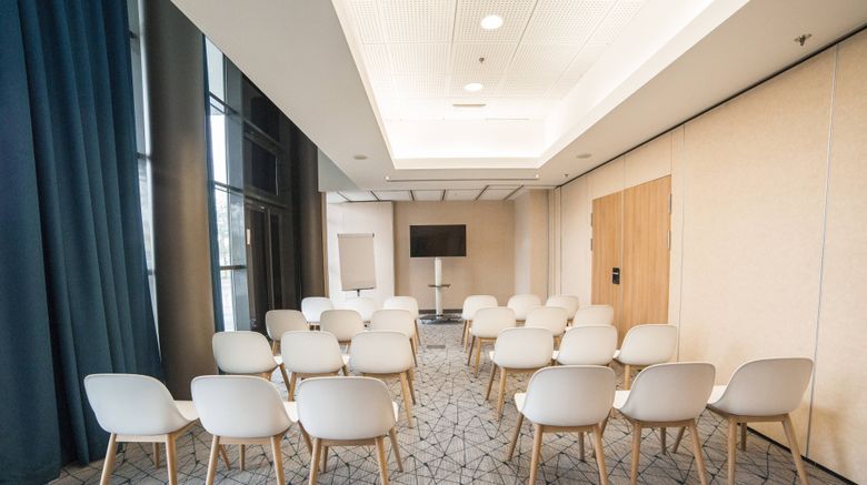 <b>Courtyard Colombes Meeting</b>. Images powered by <a href="https://www.leonardoworldwide.com/" title="Leonardo Worldwide" target="_blank">Leonardo</a>.