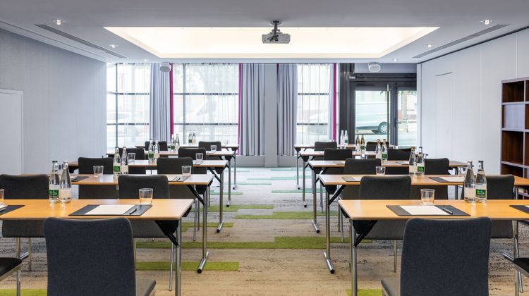 Courtyard by Marriott Paris Saint Denis Meeting