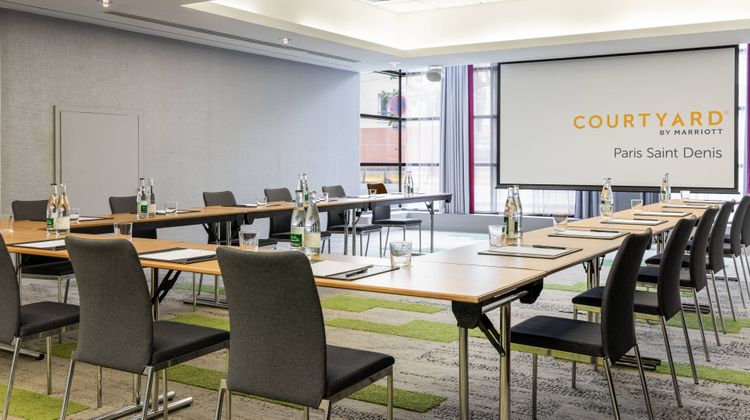 Courtyard by Marriott Paris Saint Denis Meeting