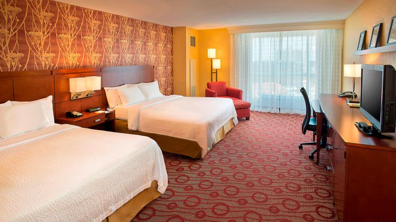 <b>Courtyard by Marriott Niagara Falls Room</b>. Images powered by <a href="https://www.leonardoworldwide.com/" title="Leonardo Worldwide" target="_blank">Leonardo</a>.