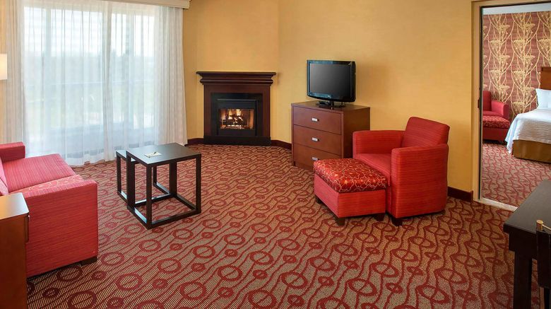 <b>Courtyard by Marriott Niagara Falls Suite</b>. Images powered by <a href="https://www.leonardoworldwide.com/" title="Leonardo Worldwide" target="_blank">Leonardo</a>.