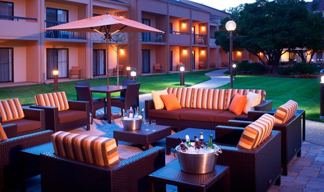 Courtyard Chicago Arlington Heights Exterior