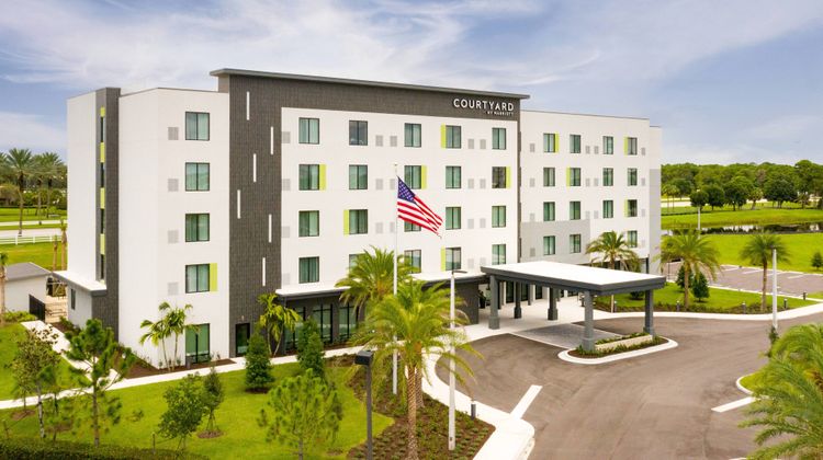 Courtyard Port St Lucie Tradition Exterior