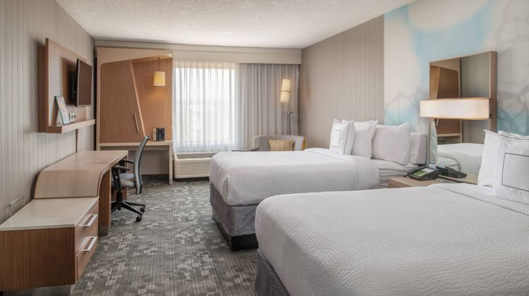 Courtyard Portland Airport Room
