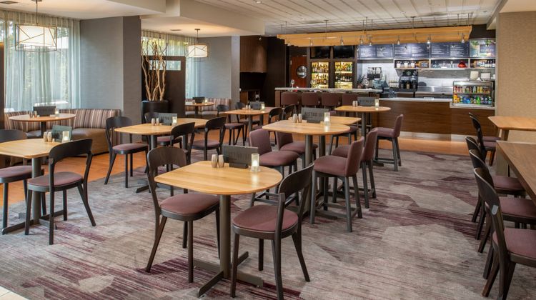 Courtyard Portland Airport Restaurant