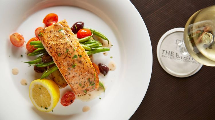 Courtyard by Marriott Portland SE Restaurant