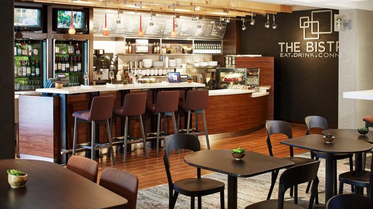 Courtyard by Marriott Portland SE Restaurant