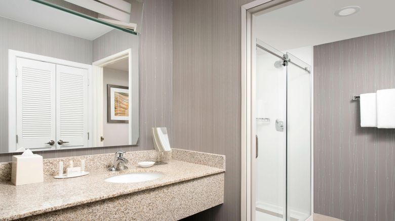 <b>Courtyard Marriott Hillsboro Room</b>. Images powered by <a href="https://www.leonardoworldwide.com/" title="Leonardo Worldwide" target="_blank">Leonardo</a>.