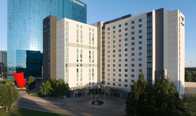 Courtyard Marriott Indianapolis Downtown Exterior