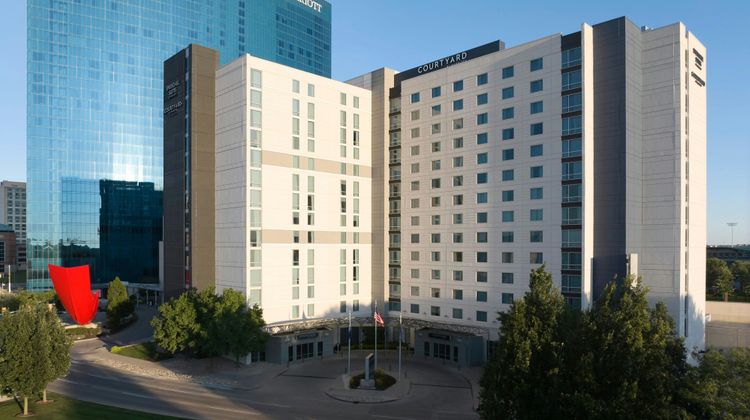 Courtyard Marriott Indianapolis Downtown Exterior