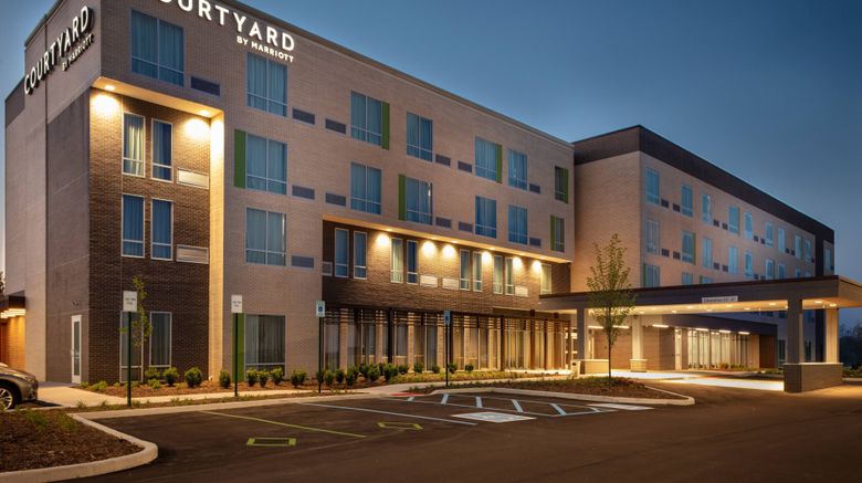 <b>Courtyard Indianapolis West/Speedway Exterior</b>. Images powered by <a href="https://www.leonardoworldwide.com/" title="Leonardo Worldwide" target="_blank">Leonardo</a>.