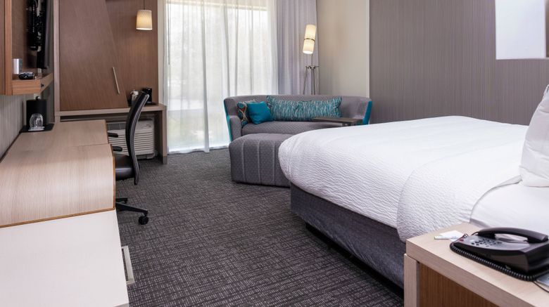 <b>Courtyard Indianapolis West/Speedway Room</b>. Images powered by <a href="https://www.leonardoworldwide.com/" title="Leonardo Worldwide" target="_blank">Leonardo</a>.