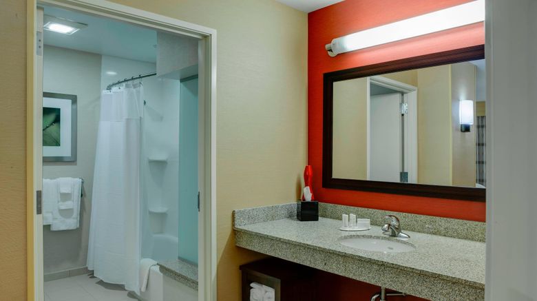 <b>Courtyard Indianapolis Noblesville Room</b>. Images powered by <a href="https://www.leonardoworldwide.com/" title="Leonardo Worldwide" target="_blank">Leonardo</a>.
