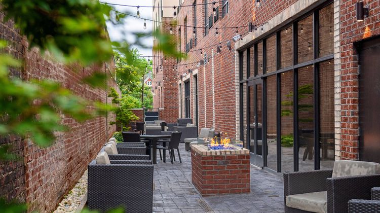 Courtyard Winston Salem Downtown Exterior