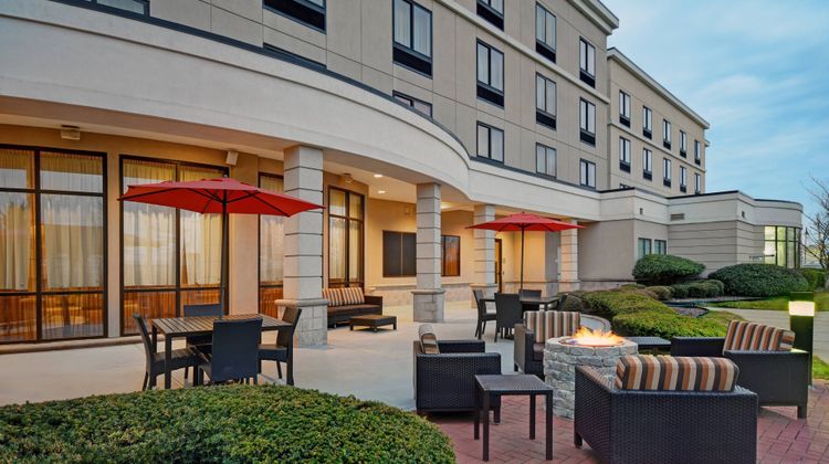 Courtyard Republic Arpt Long Island Exterior
