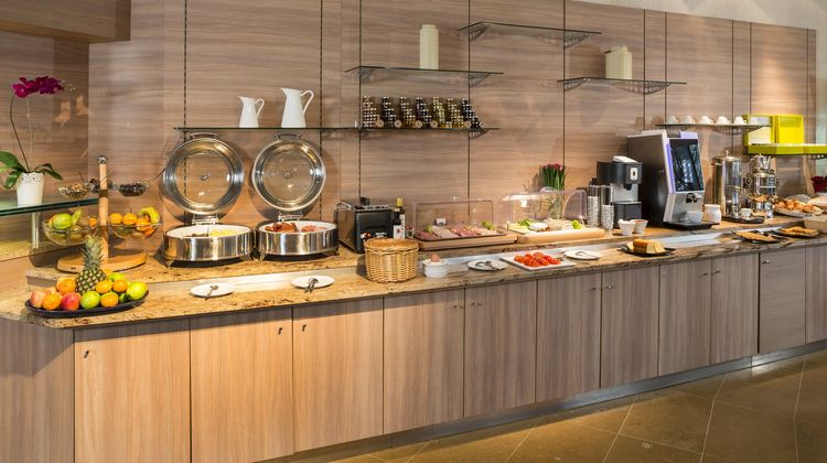 Residhome Appart Hotel Courbevoie Restaurant