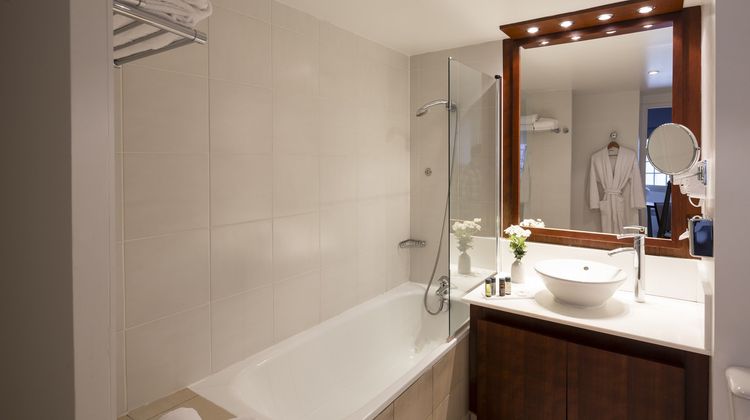 Residhome Appart Hotel Courbevoie Room