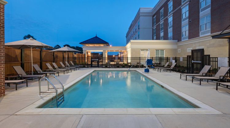 Courtyard Jackson Madison Pool