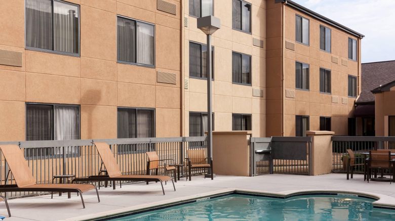 <b>Courtyard by Marriott Jackson Ridgeland Pool</b>. Images powered by <a href="https://www.leonardoworldwide.com/" title="Leonardo Worldwide" target="_blank">Leonardo</a>.