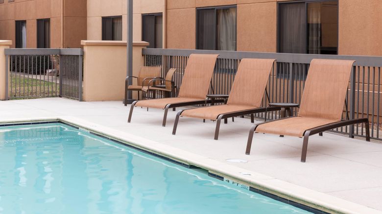 <b>Courtyard by Marriott Jackson Ridgeland Pool</b>. Images powered by <a href="https://www.leonardoworldwide.com/" title="Leonardo Worldwide" target="_blank">Leonardo</a>.