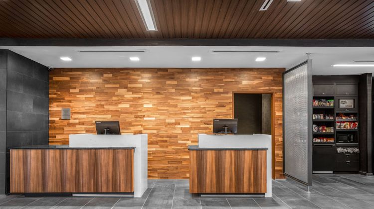 Courtyard by Marriott Jonesboro Lobby