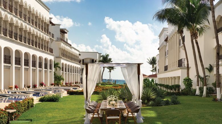 Hyatt Vivid Playa del Carmen Exterior. Images powered by <a href="https://www.leonardoworldwide.com" target="_blank" rel="noopener">Leonardo</a>.
