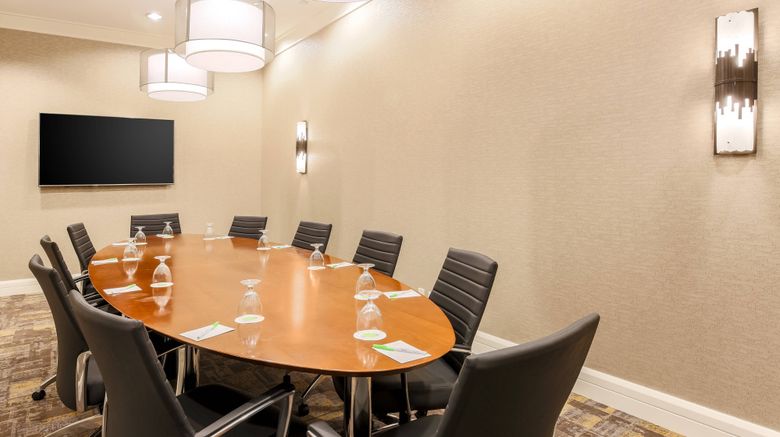 <b>Courtyard Marriott Pittsburgh Downtown Meeting</b>. Images powered by <a href="https://www.leonardoworldwide.com/" title="Leonardo Worldwide" target="_blank">Leonardo</a>.