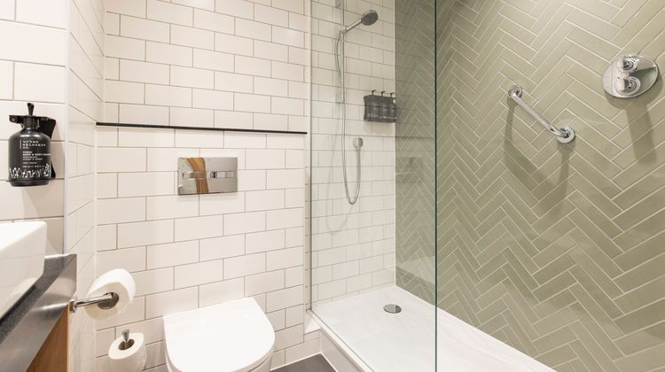 Holiday Inn Bristol Airport Room