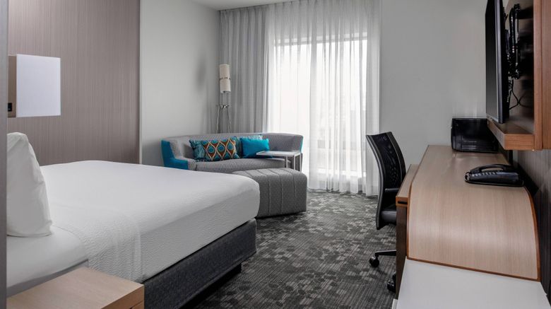 <b>Courtyard East Lansing Okemos Room</b>. Images powered by <a href="https://www.leonardoworldwide.com/" title="Leonardo Worldwide" target="_blank">Leonardo</a>.