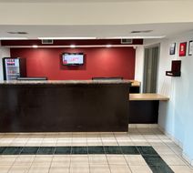 HomeTowne Studios Hagerstown Lobby