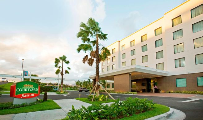 Courtyard Panama MetroMall Exterior