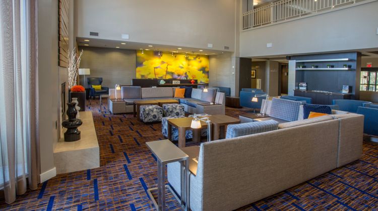 Courtyard Boston Raynham Lobby