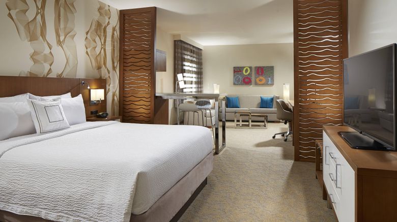 <b>Courtyard Sunnyvale Silicon Valley Suite</b>. Images powered by <a href="https://www.leonardoworldwide.com/" title="Leonardo Worldwide" target="_blank">Leonardo</a>.