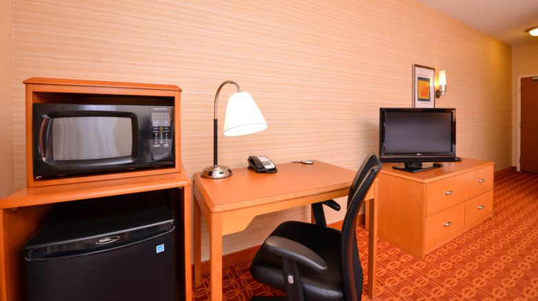 <b>Fairfield Inn & Suites White Marsh Room</b>. Images powered by <a href="https://www.leonardoworldwide.com/" title="Leonardo Worldwide" target="_blank">Leonardo</a>.