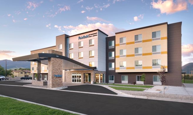 Fairfield Inn & Suites Yellowstone Exterior