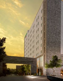 Courtyard by Marriott Queretaro