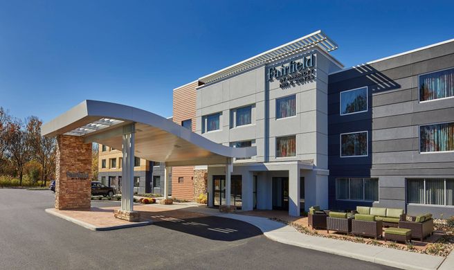 Fairfield Inn & Suites Albany Airport Exterior