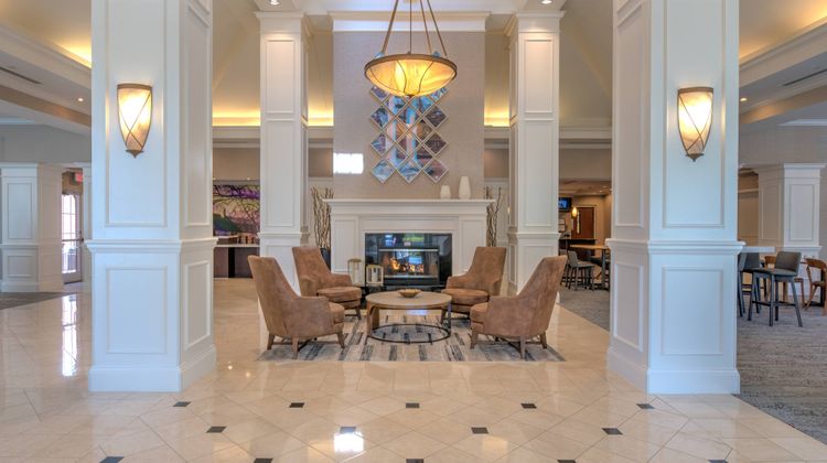 Courtyard by Marriott Chapel Hill Lobby