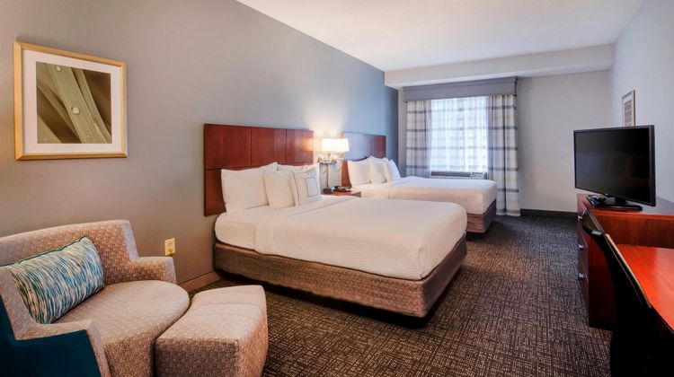 Courtyard Raleigh Crabtree Valley Room