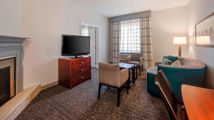 Courtyard Raleigh Crabtree Valley Suite