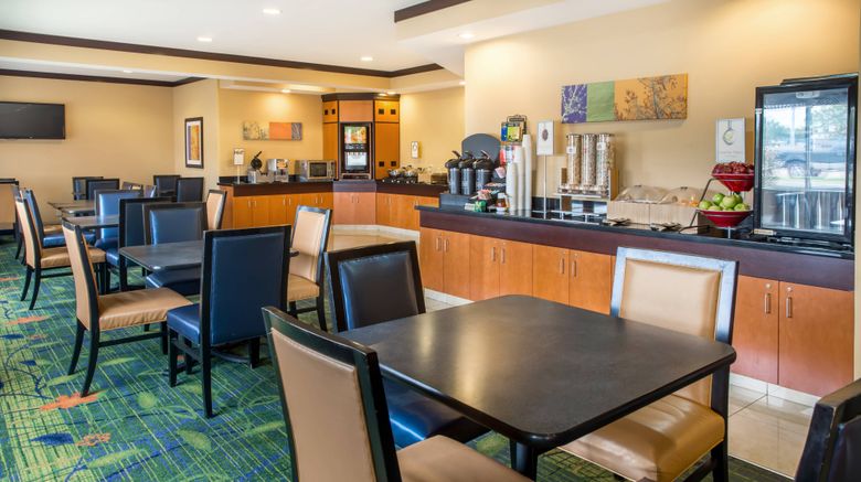 <b>Fairfield Inn & Suites Canton Restaurant</b>. Images powered by <a href="https://www.leonardoworldwide.com/" title="Leonardo Worldwide" target="_blank">Leonardo</a>.