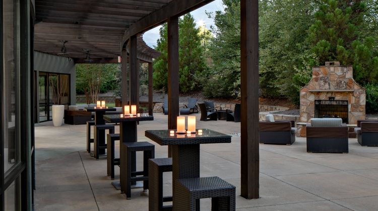 Courtyard Raleigh Triangle Town Center Restaurant