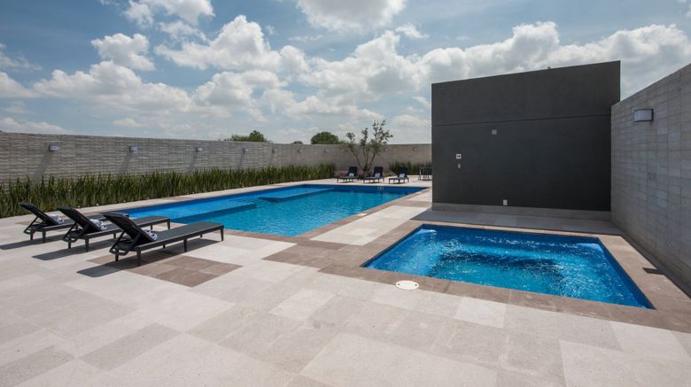 <b>Courtyard San Luis Potosi Los Lagos Pool</b>. Images powered by <a href="https://www.leonardoworldwide.com/" title="Leonardo Worldwide" target="_blank">Leonardo</a>.