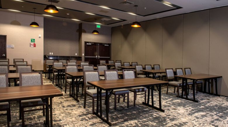 <b>Courtyard San Luis Potosi Los Lagos Meeting</b>. Images powered by <a href="https://www.leonardoworldwide.com/" title="Leonardo Worldwide" target="_blank">Leonardo</a>.