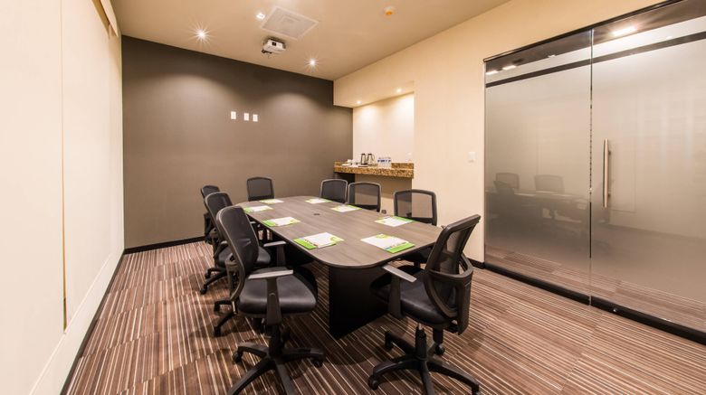 <b>Courtyard by Marriottt San Luis Potosi Meeting</b>. Images powered by <a href="https://www.leonardoworldwide.com/" title="Leonardo Worldwide" target="_blank">Leonardo</a>.