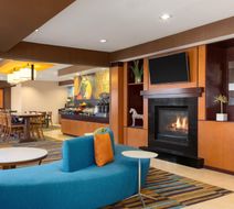 Fairfield Inn & Suites West/Medical Ctr Lobby
