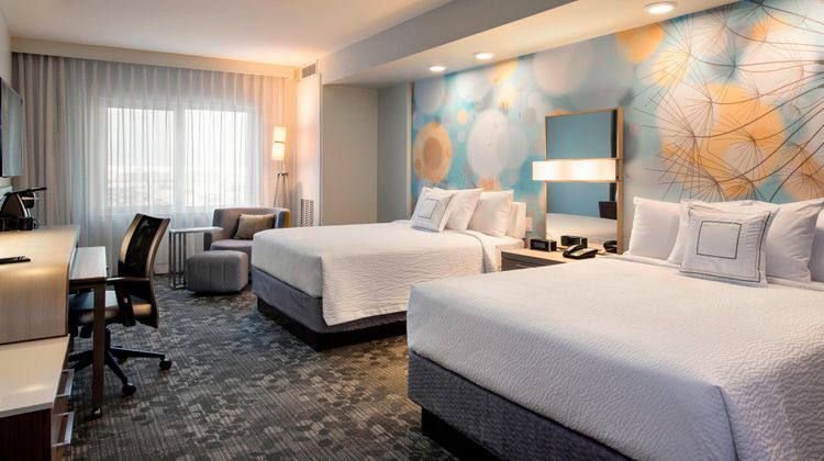 Courtyard by Marriott Calgary South Room