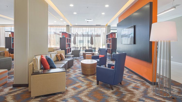 Courtyard by Marriott Saltillo Lobby