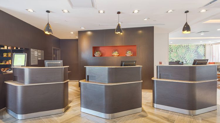 Courtyard by Marriott Saltillo Exterior